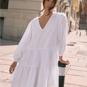 Elegant White V-Neck Tiered Dress